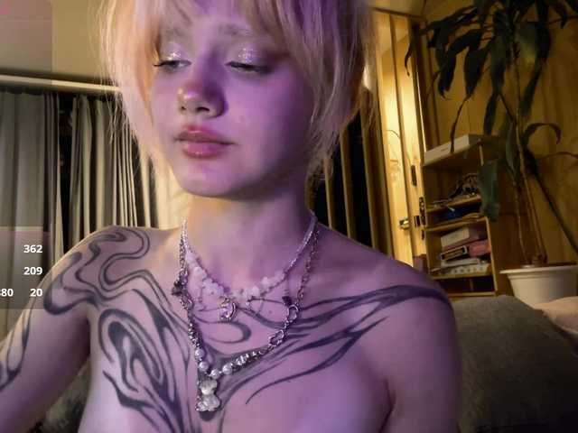 MaryHankinson live cam on BongaCams