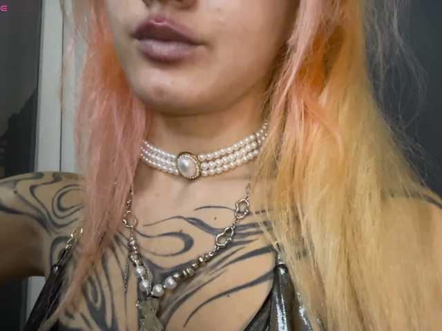 MaryHankinson live cam on BongaCams
