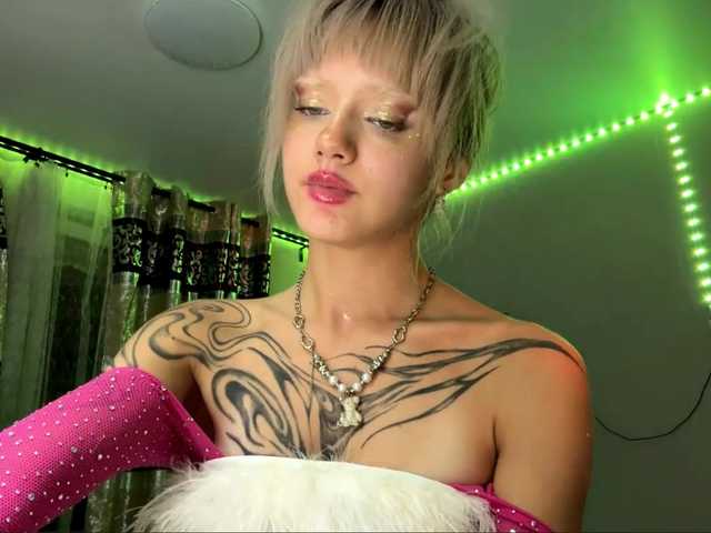 MaryHankinson live cam on BongaCams