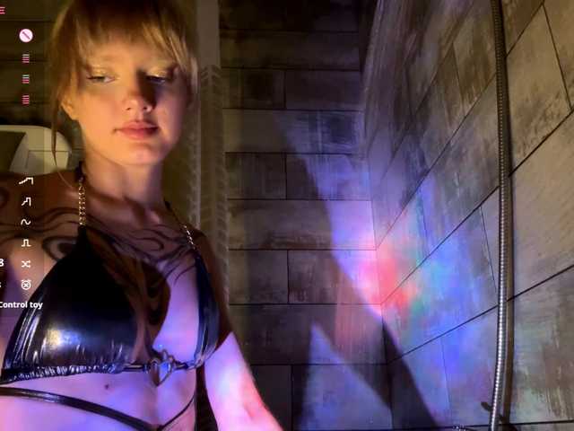 MaryHankinson live cam on BongaCams