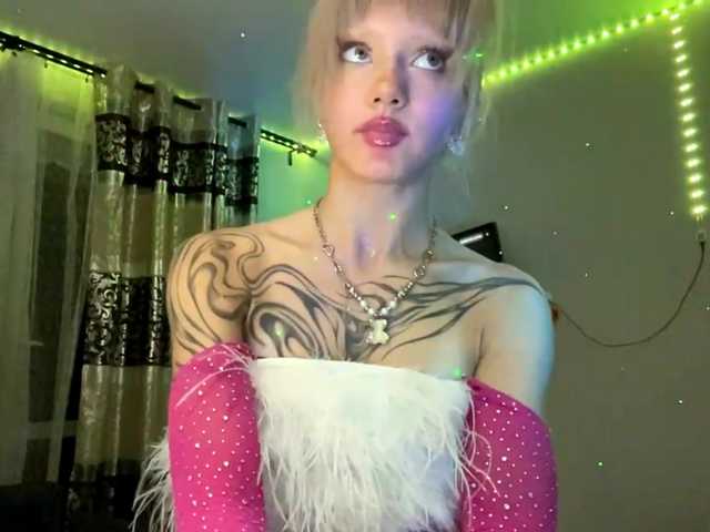 MaryHankinson live cam on BongaCams