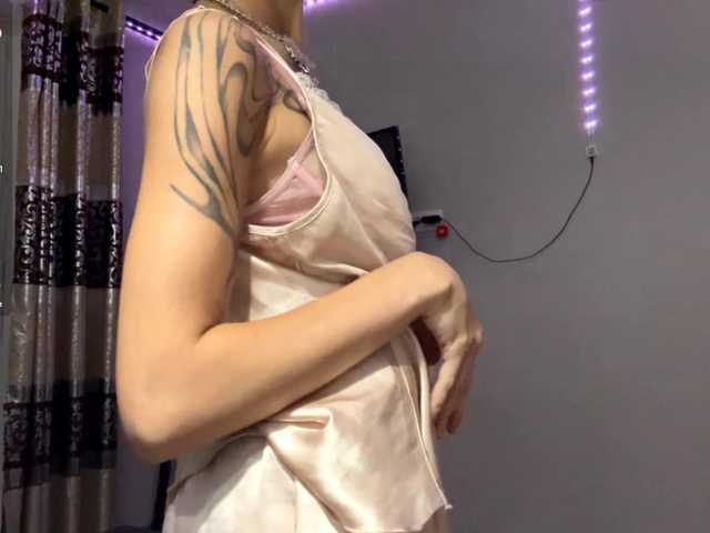 MaryHankinson live cam on BongaCams