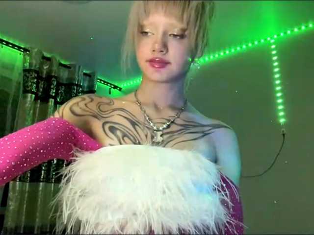 MaryHankinson live cam on BongaCams