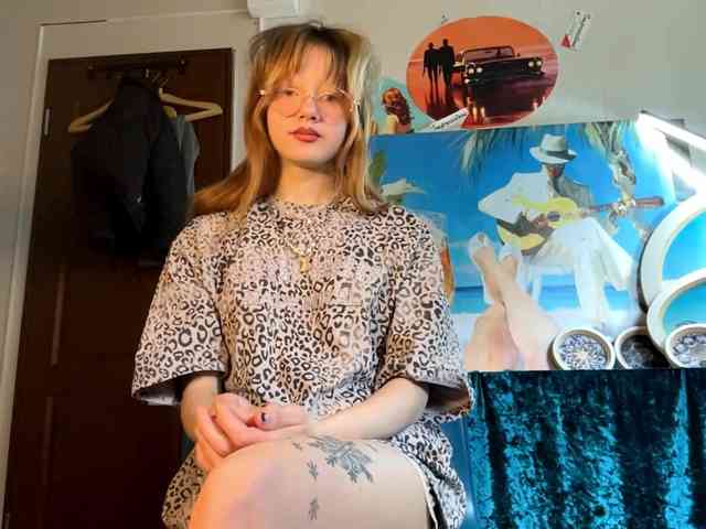 Model: MaryHankinson