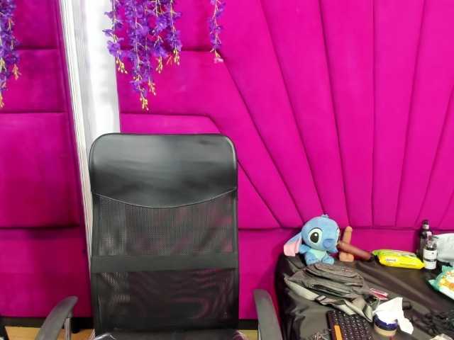 RachelSwetty2 live cam on BongaCams