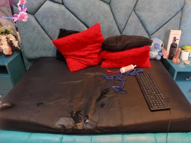 RachelSwetty2 live cam on BongaCams
