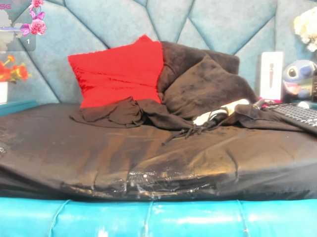 RachelSwetty2 live cam on BongaCams