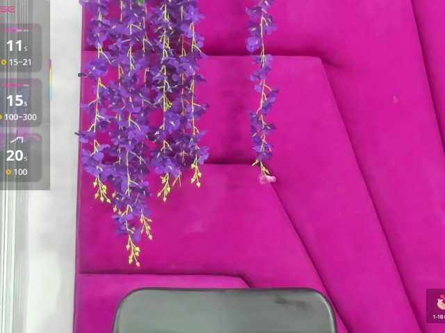 RachelSwetty2 live cam on BongaCams