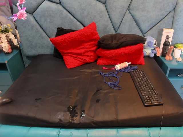 RachelSwetty2 live cam on BongaCams