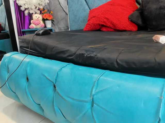 RachelSwetty2 live cam on BongaCams
