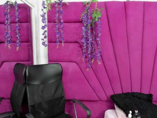 RachelSwetty2 live cam on BongaCams