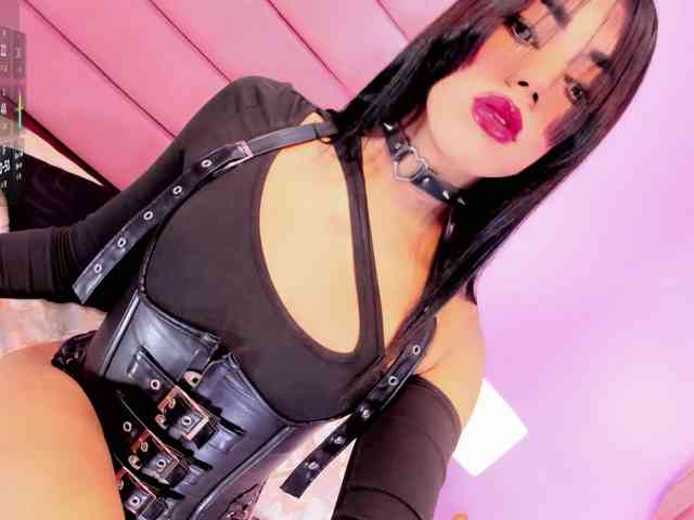 CALLMEATENEA Live Webcam on BongaCams