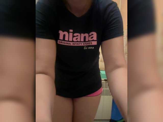 Sweet31 live cam on BongaCams