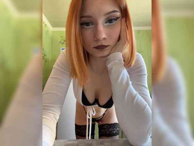 Iriska-Barbariska live female cam on bongacams