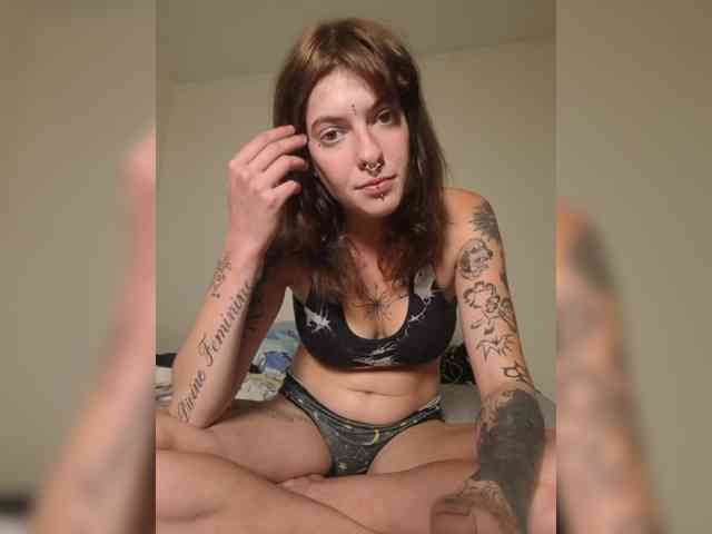 WildVixen webcam
