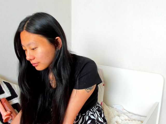 LeyaHanami live cam on BongaCams