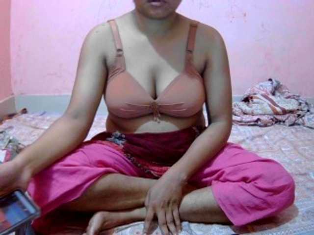 Priyashen live cam on BongaCams
