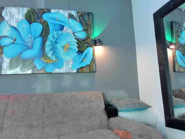 Melanie-Grace webcam