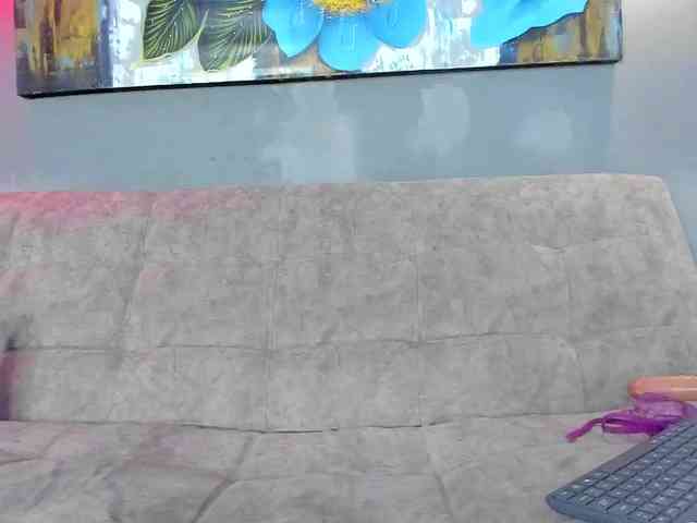 Melanie-Grace webcam