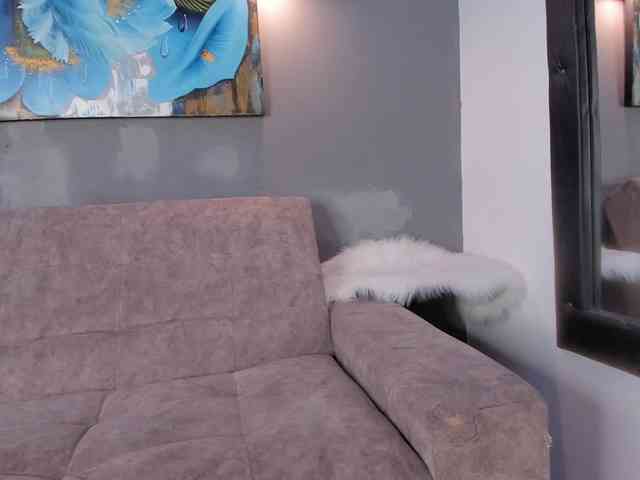 Melanie-Grace webcam