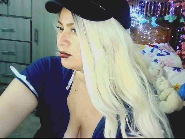 sofiolivares17 live cam on BongaCams