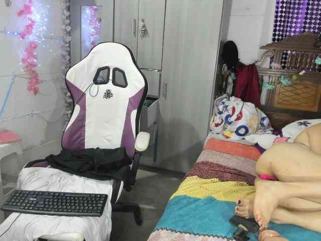 sofiolivares17 Live Webcam on BongaCams