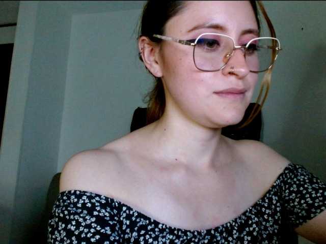 Profile and Statistics for julieautmn5 on BongaCams