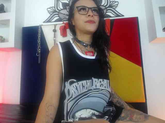 KristalZafiro webcam