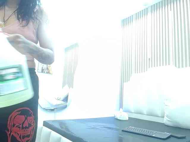 KristalZafiro webcam