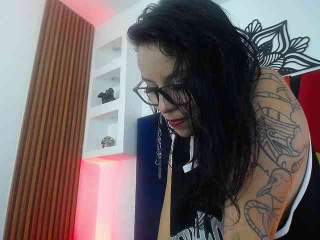 KristalZafiro webcam