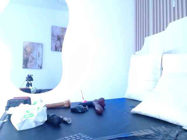 KristalZafiro webcam