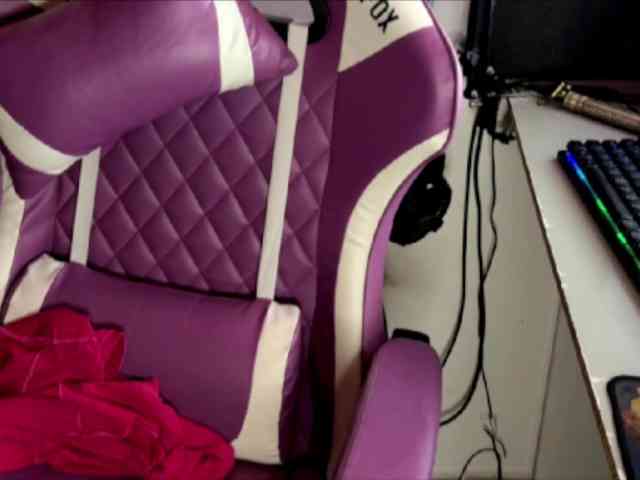 NaughtyWife69 webcam