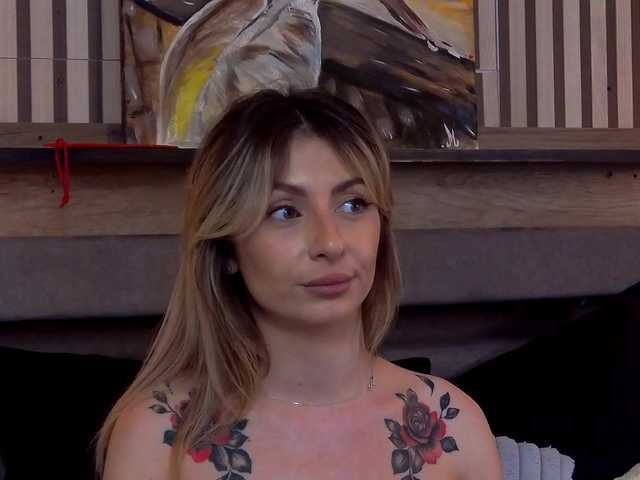 SaraBellas live cam on BongaCams