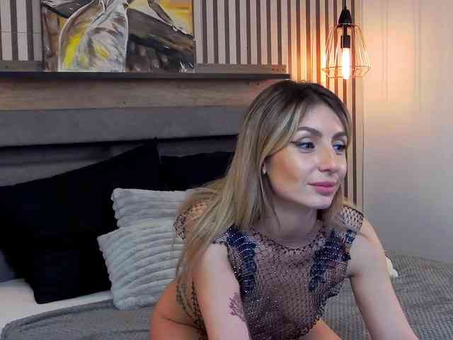 SaraBellas webcam