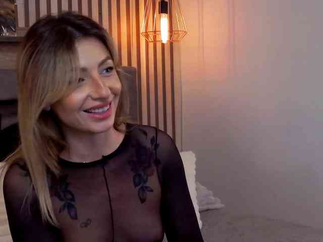 SaraBellas webcam