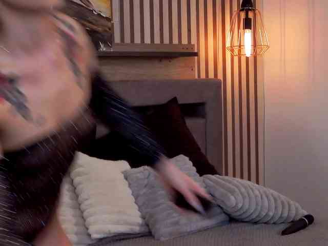 SaraBellas webcam