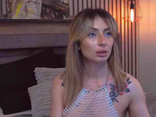 SaraBellas webcam
