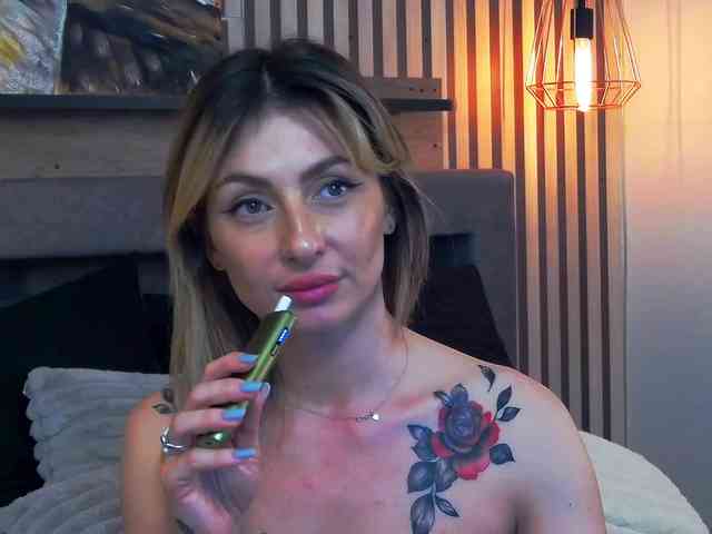SaraBellas webcam