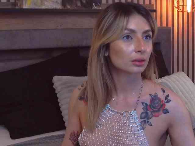 SaraBellas webcam