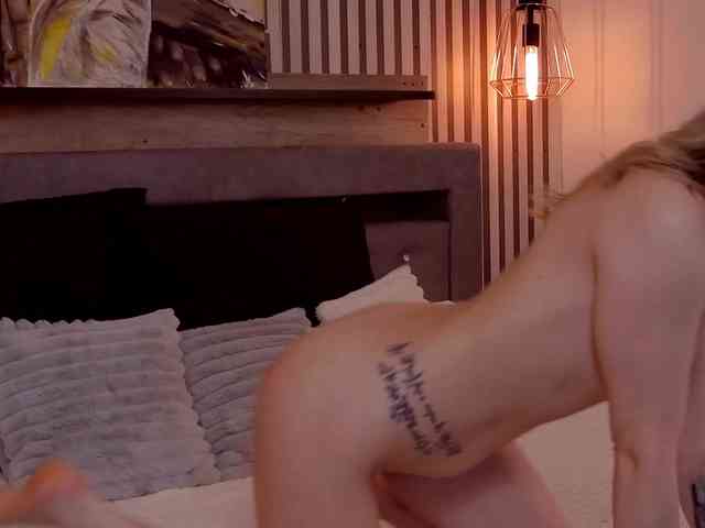 SaraBellas webcam