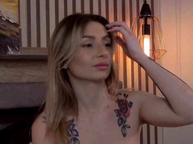 SaraBellas webcam