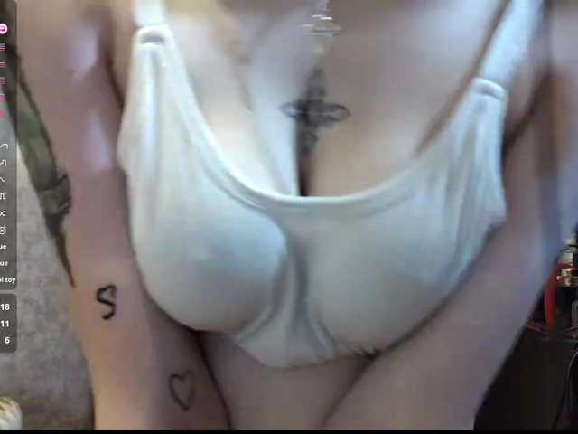 ShelleyPerkes live cam on BongaCams