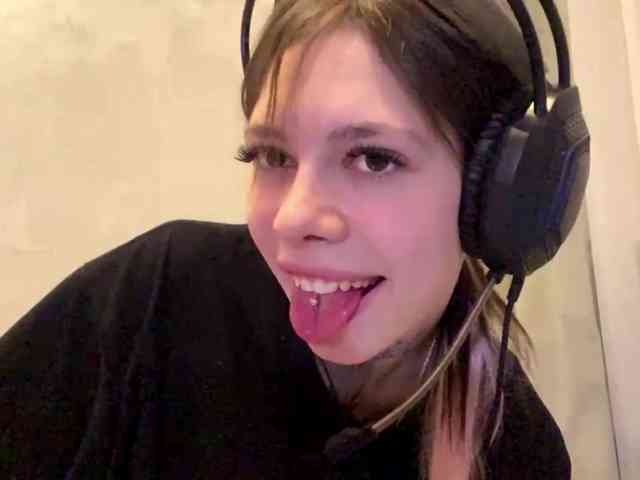 ShelleyPerkes webcam