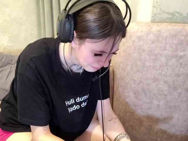 ShelleyPerkes webcam