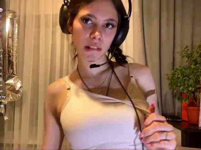 ShelleyPerkes webcam