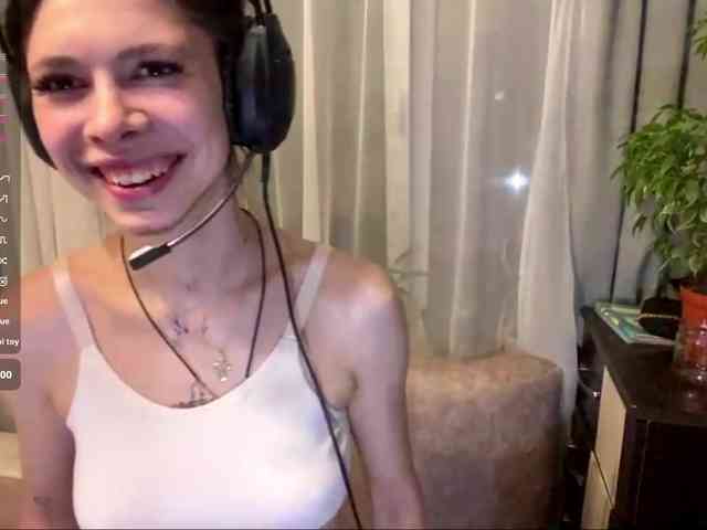 ShelleyPerkes webcam