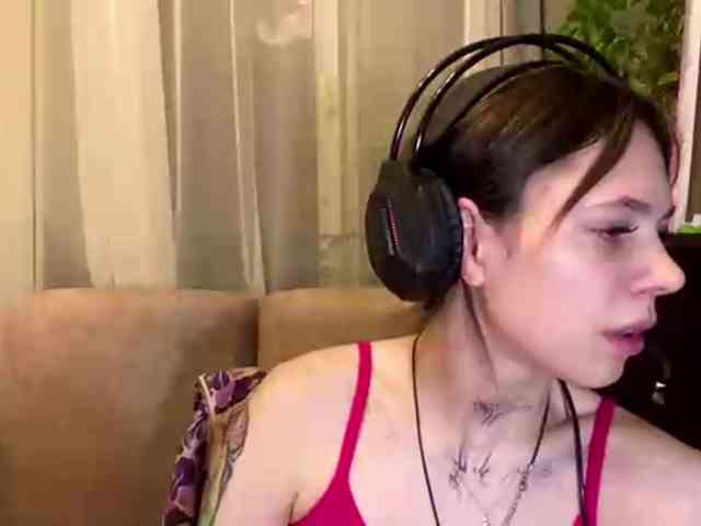 ShelleyPerkes webcam