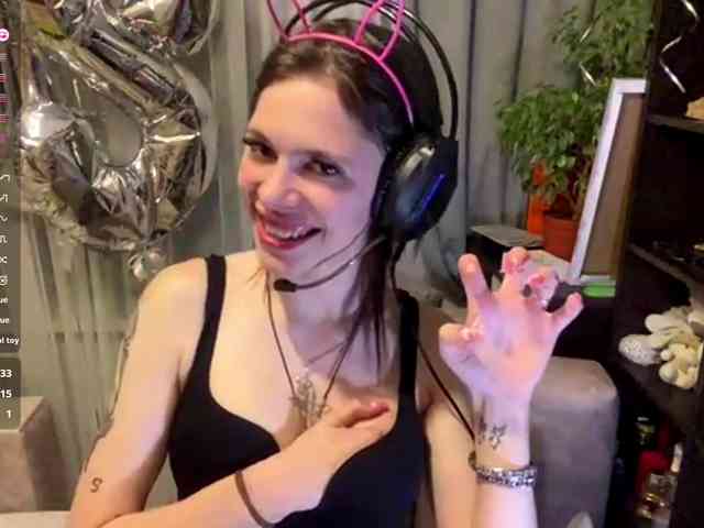 ShelleyPerkes webcam