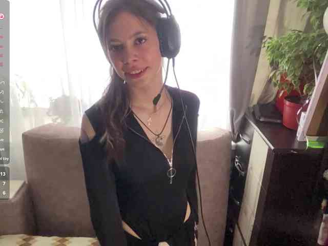 ShelleyPerkes webcam