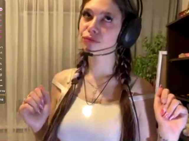 ShelleyPerkes webcam